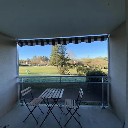 T2 Avec Terrasse Et Wi-fi Proche Des Thermes Du Connetable La Roche-Posay