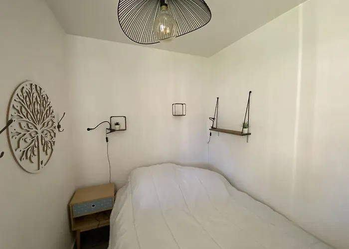 T2 Avec Terrasse Et Wi-fi Proche Des Thermes Du Connetable - Fr-1-541-125 Apartment